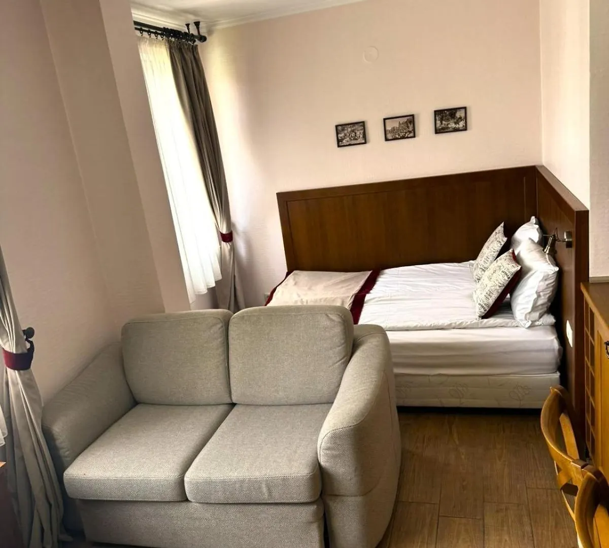 בנסקו 7 Pools Spa Boutique Hotel 3*,