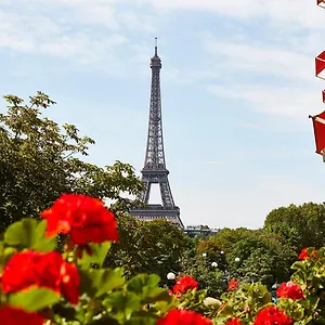 Plaza Athenee - Dorchester Collection 5*, פריז צרפת